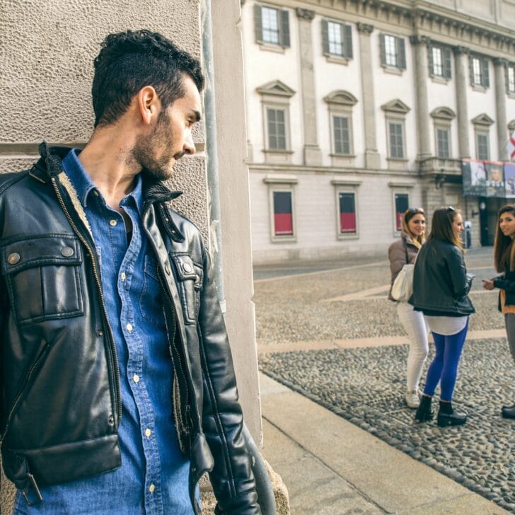 Jelous woman stalking a couple