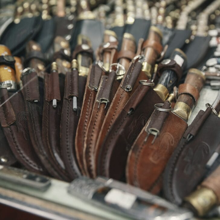 Hunting and Pocket knife shop