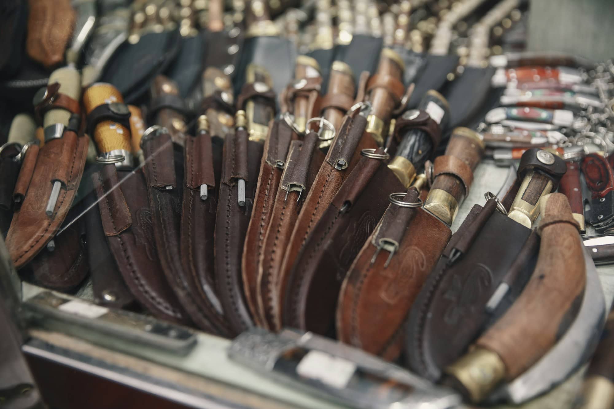Hunting and Pocket knife shop