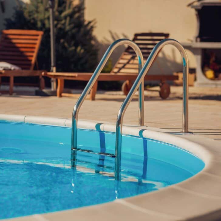 Empty outdoor swimming pool